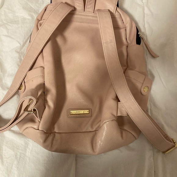 Pink backpack - Picture 3 of 3